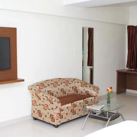A And M Rooms And Residences Chennai Exteriör bild