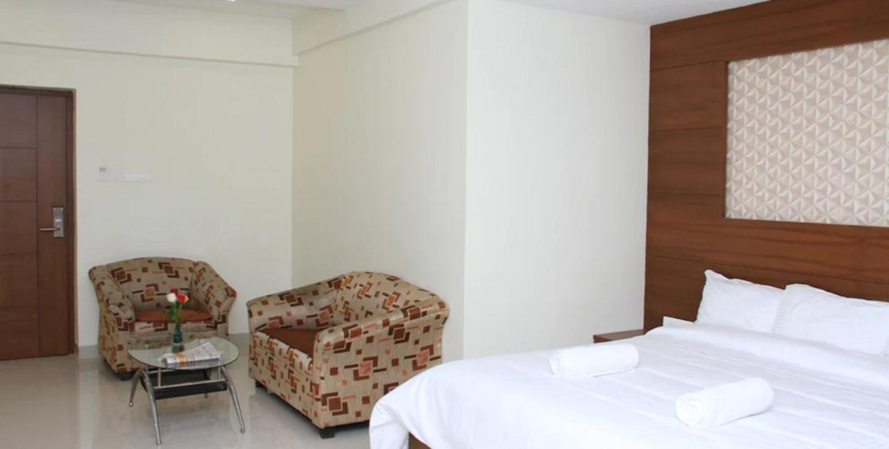 A And M Rooms And Residences Chennai Exteriör bild